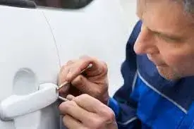 Deschidere ușă blocată